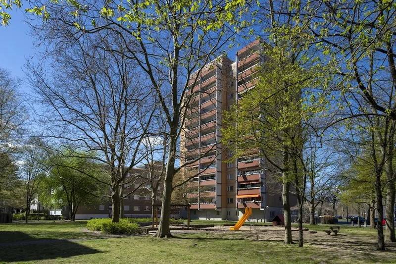 Schöne Wohnung mit Einbauküche! — photo 1